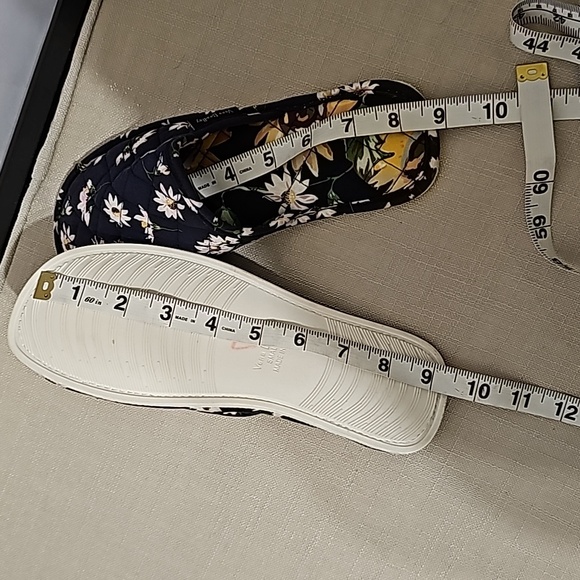 Vera Bradley Slippers - Picture 9 of 9